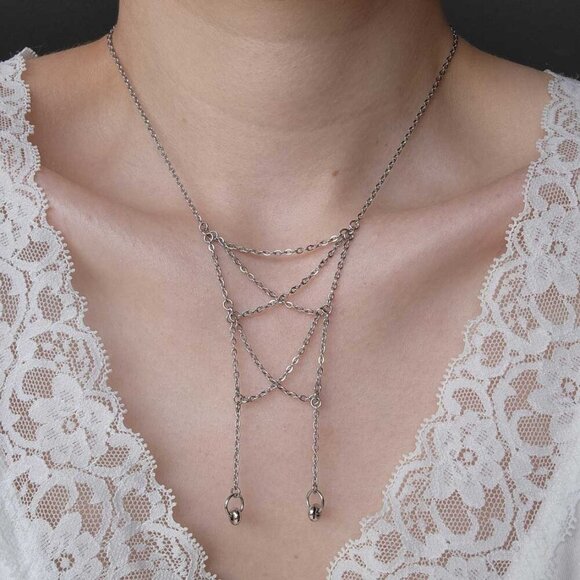 Gothic silver lace-up long chainmail necklace with a small silver chain - Picture 3 of 8